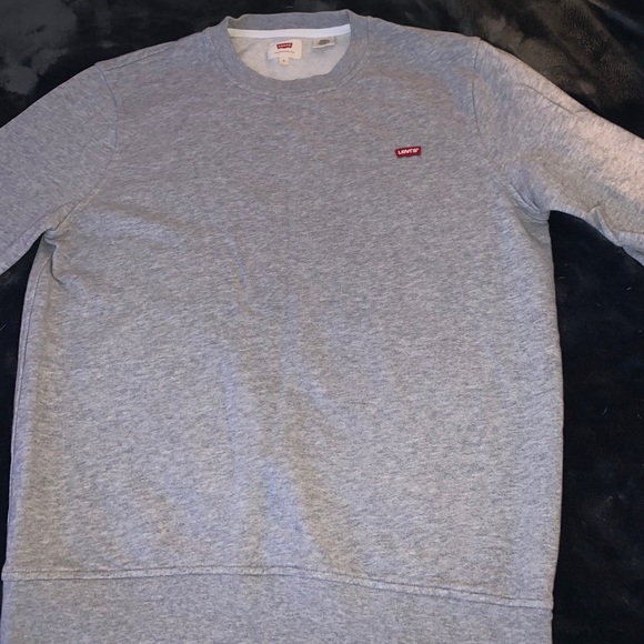 Levis crewneck - Picture 2 of 4